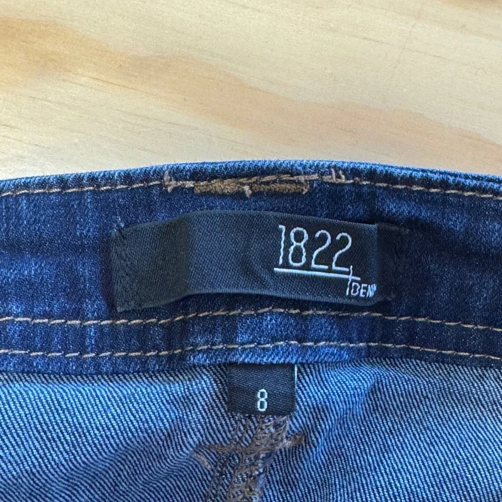 1822 Denim Womens Size 8 Dark Wash Stretch Bermuda Jean Shorts Mid Rise Festival